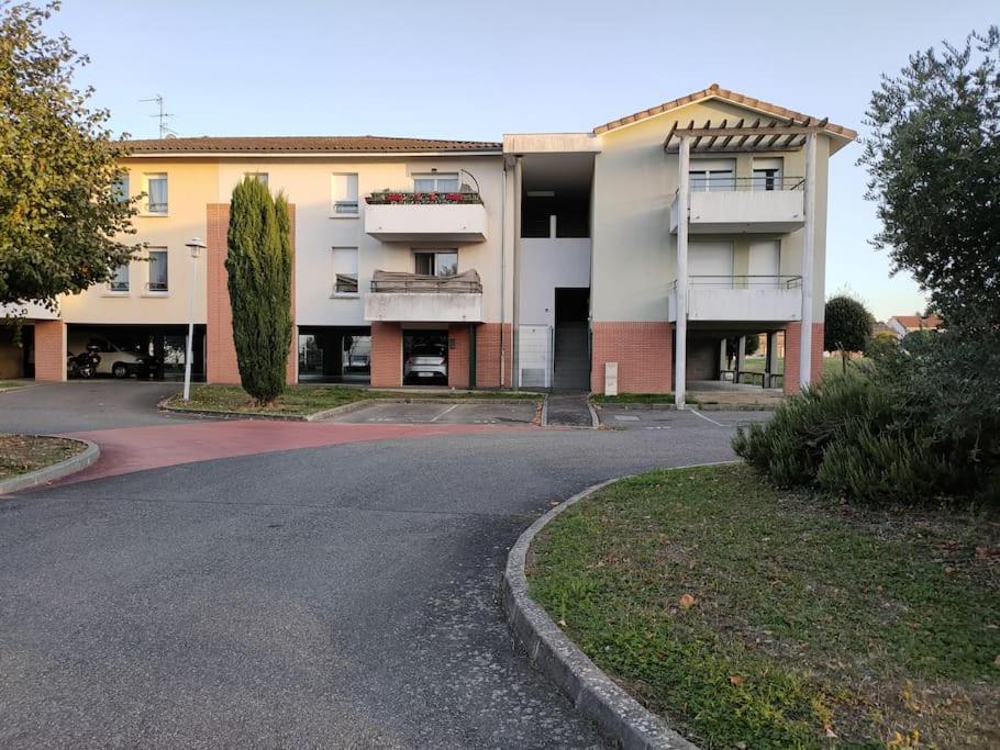 Spacieux Et Joli Appartement De 2 A 4 Personnes • Parking • Wifi Fenouillet  외부 사진